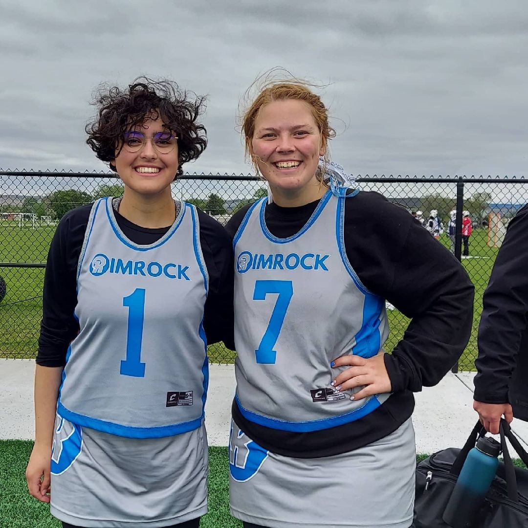 Rimrock Lacrosse athletes together at the field